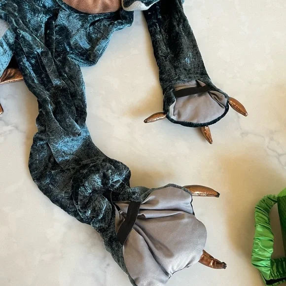 FAO Schwarz Dragon costume 5T - Picture 10 of 14